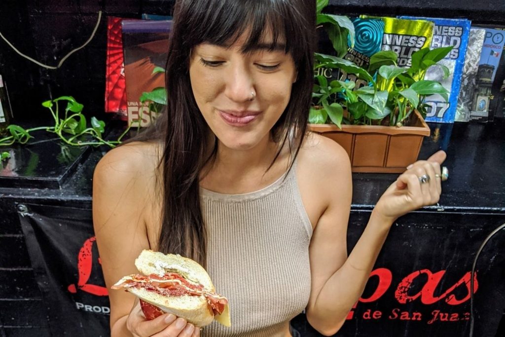 street-food-restaurants-in Mexico-City 02- Habibi World Travel & Tour